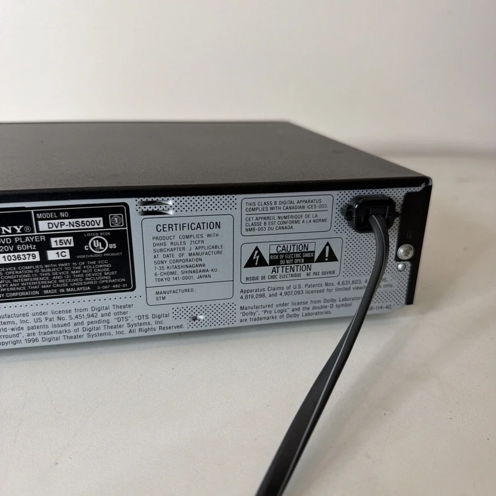 Sony DVP-NS500V DVD / SACD / CD/ VCD Player w/Remote